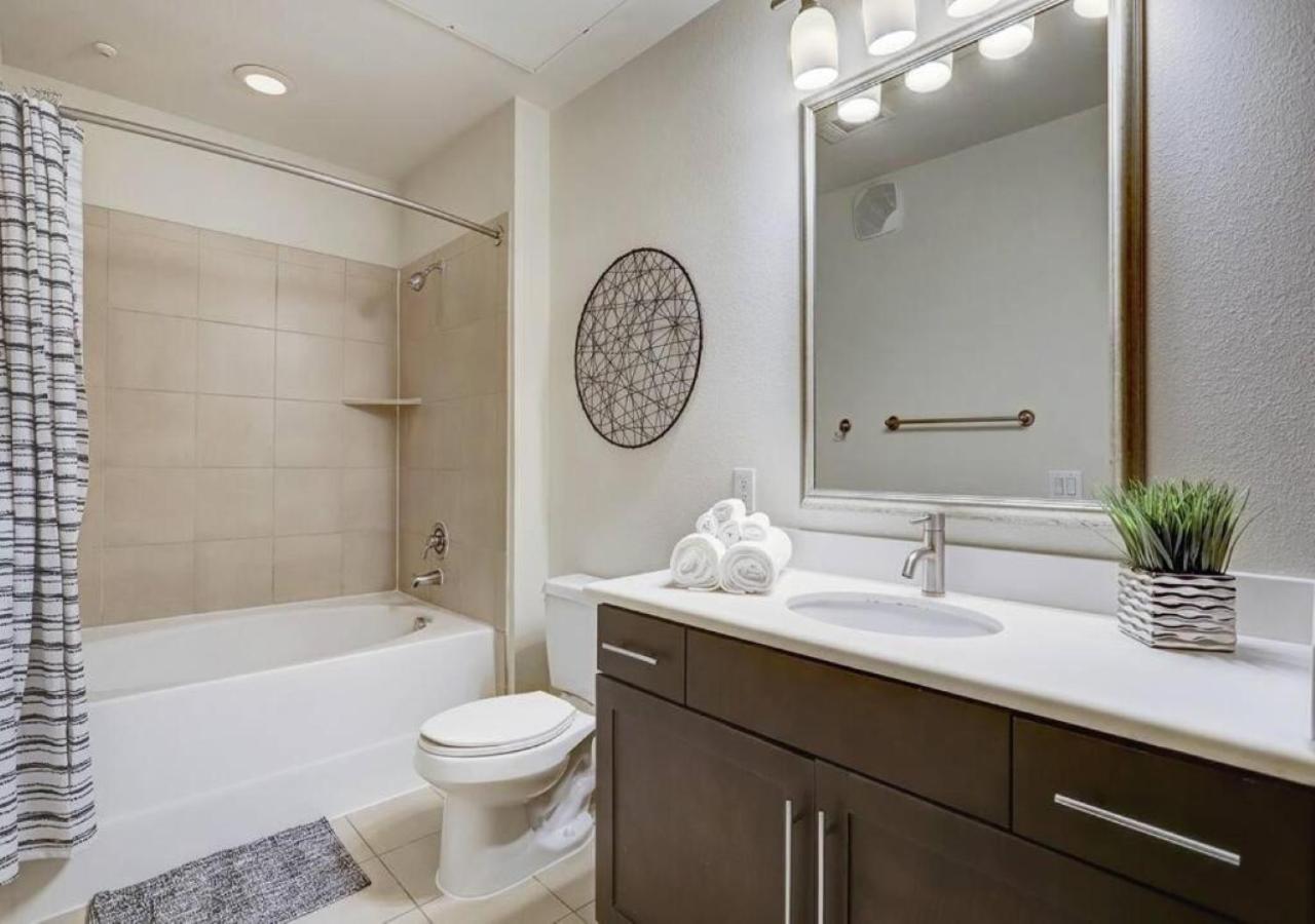 Inviting 2Br - Gym, Pool, Biz Center & Free Parking! Walk 2 Nrg Stadium! Near Med Ctr, Galleria, & Rice Village Houston Exterior photo