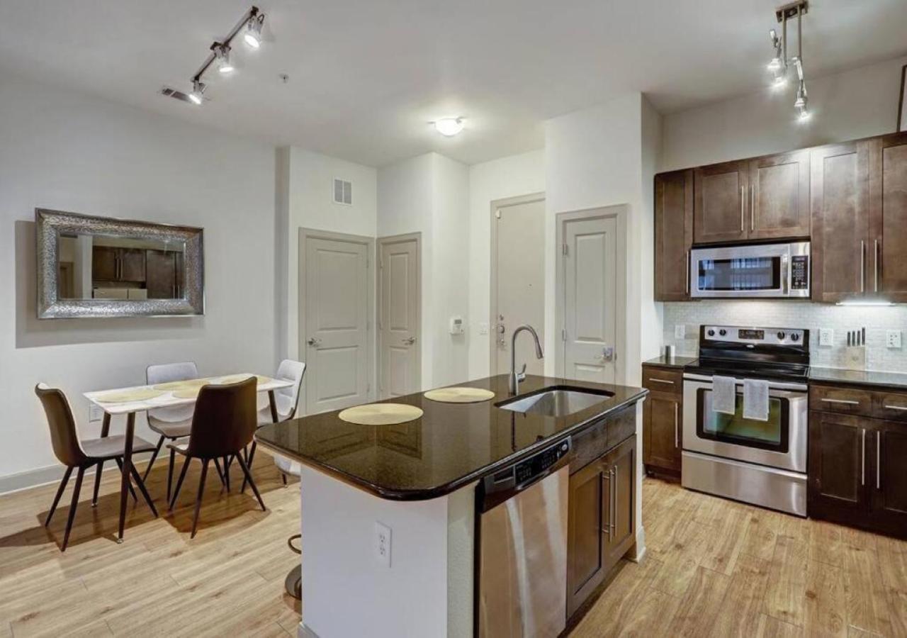 Inviting 2Br - Gym, Pool, Biz Center & Free Parking! Walk 2 Nrg Stadium! Near Med Ctr, Galleria, & Rice Village Houston Exterior photo